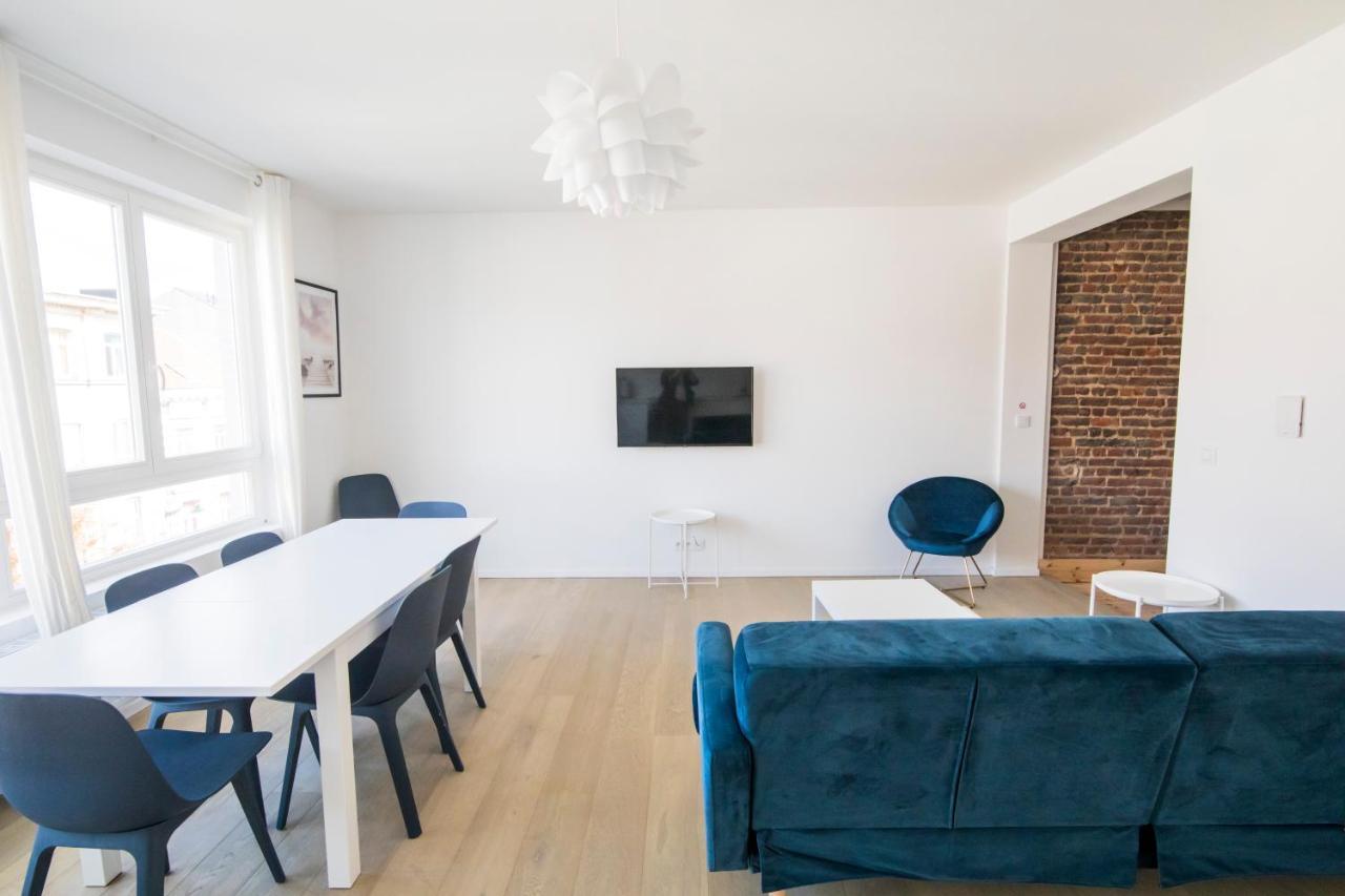 Travelease - Midi Bed & Breakfast Anderlecht Bagian luar foto