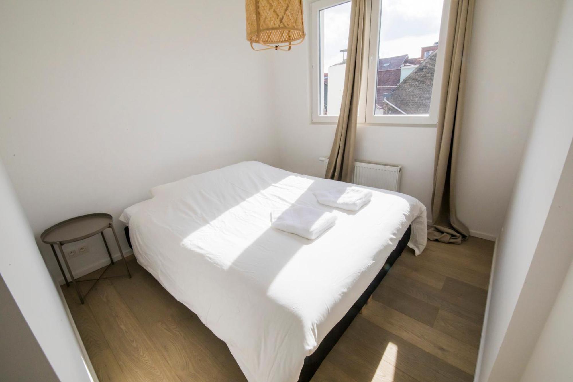 Travelease - Midi Bed & Breakfast Anderlecht Bagian luar foto