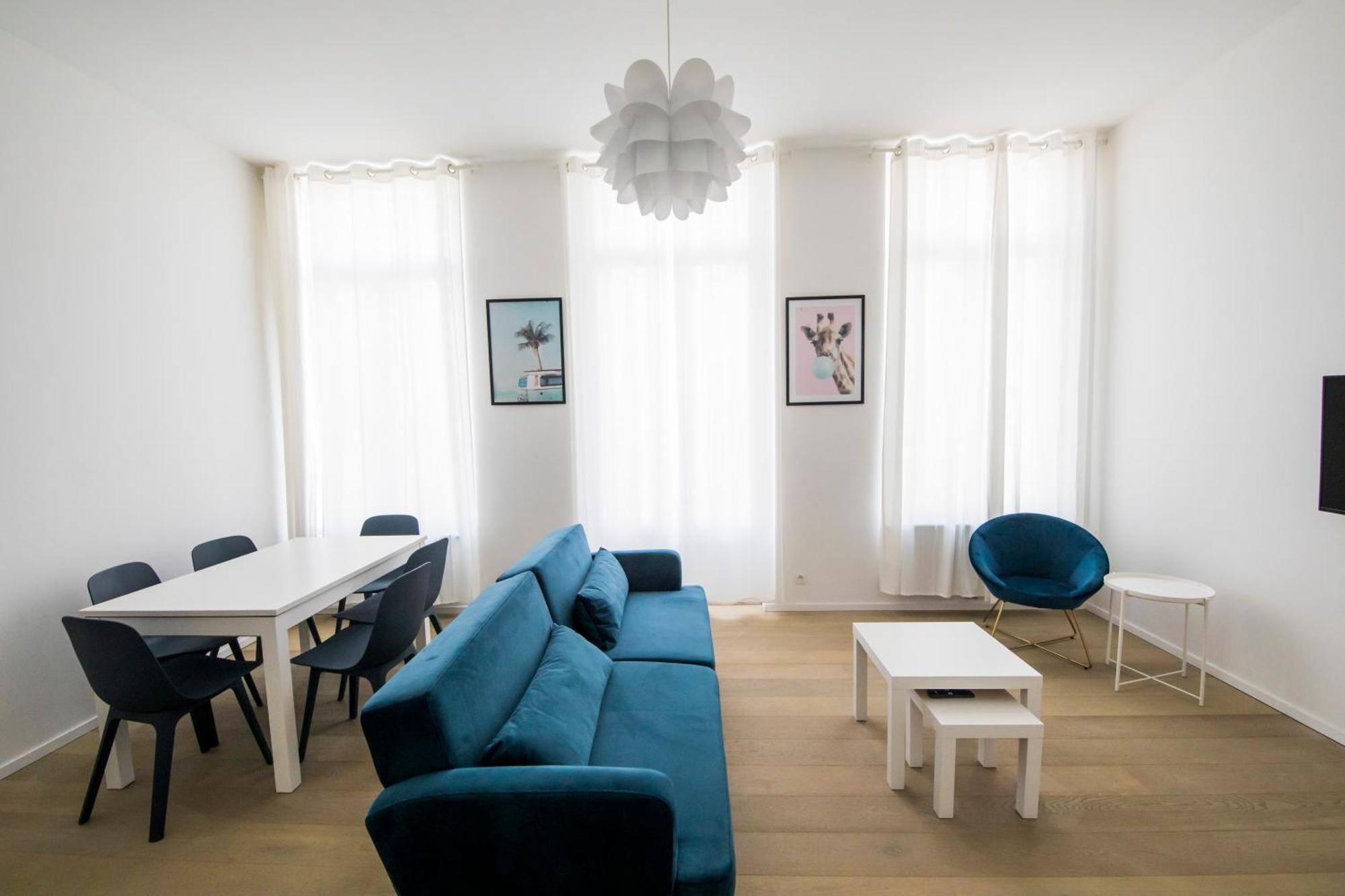Travelease - Midi Bed & Breakfast Anderlecht Bagian luar foto