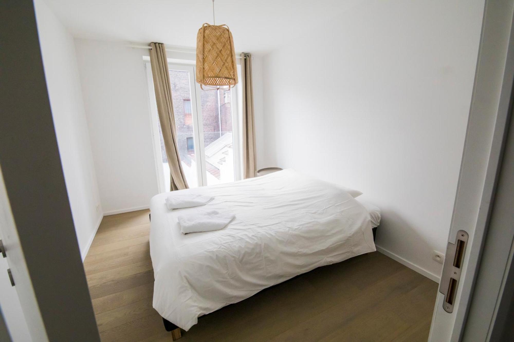 Travelease - Midi Bed & Breakfast Anderlecht Bagian luar foto