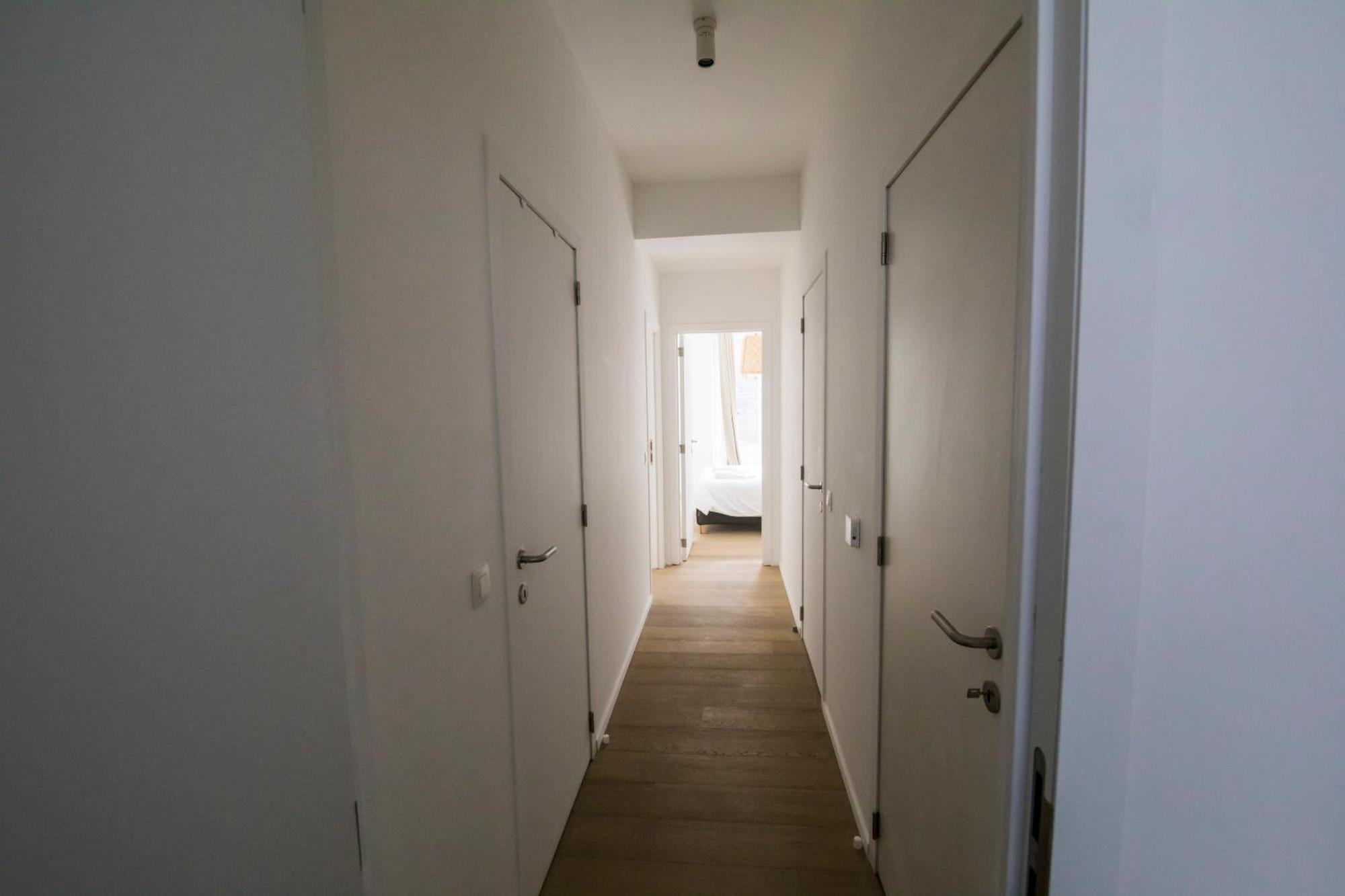 Travelease - Midi Bed & Breakfast Anderlecht Bagian luar foto