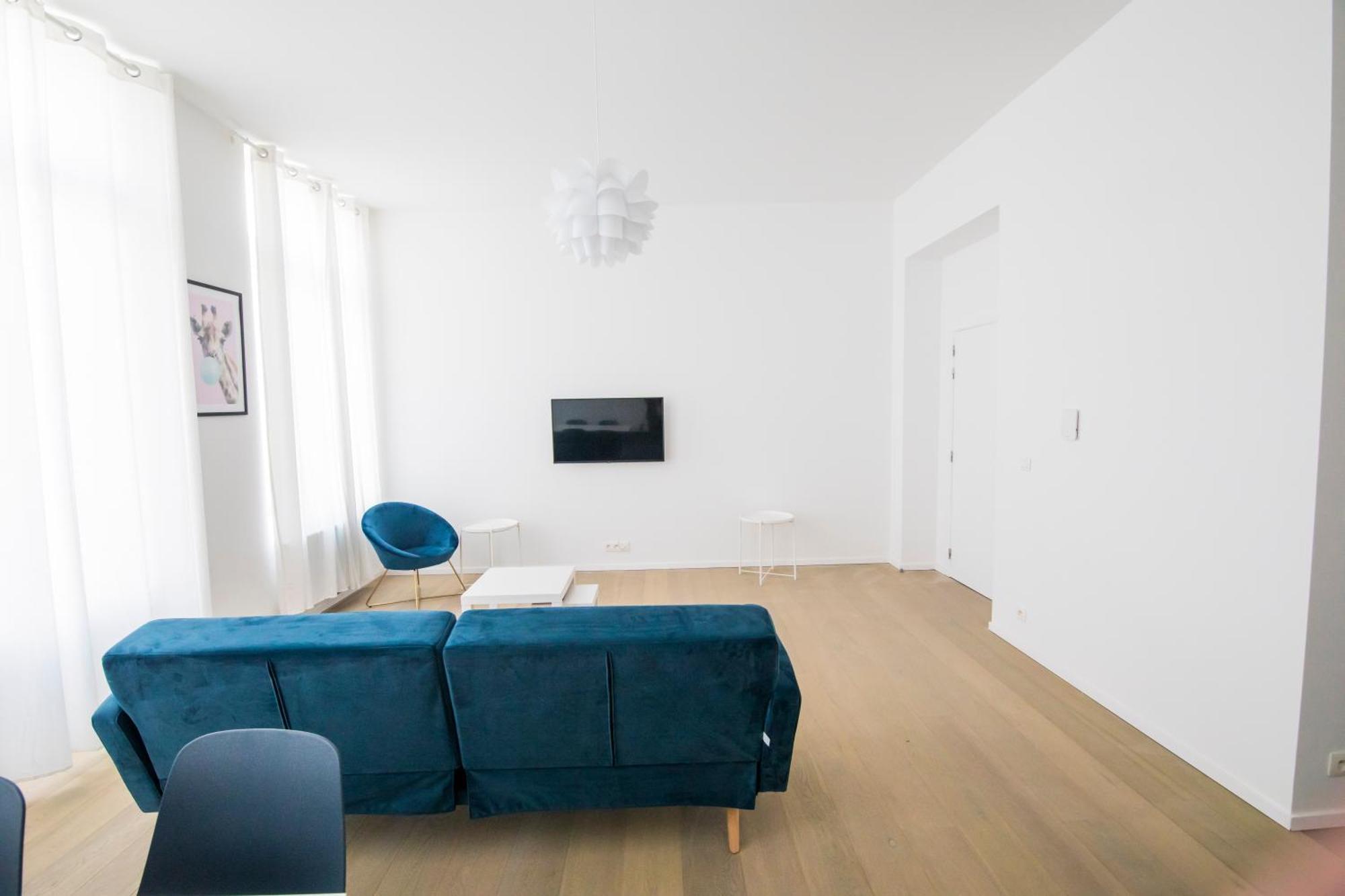 Travelease - Midi Bed & Breakfast Anderlecht Bagian luar foto