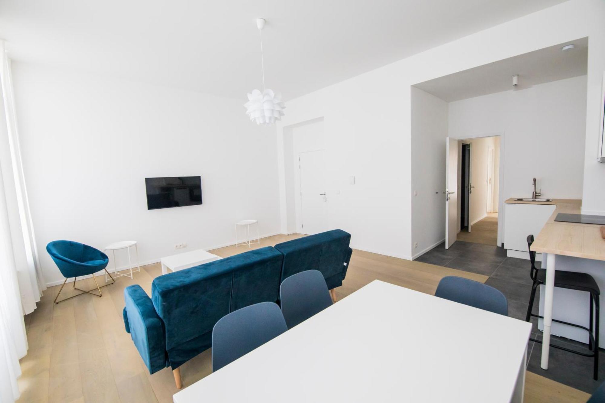 Travelease - Midi Bed & Breakfast Anderlecht Bagian luar foto